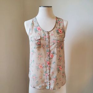 🍍3 for $30🍍 Floral Chiffon Bttn Frnt Tank